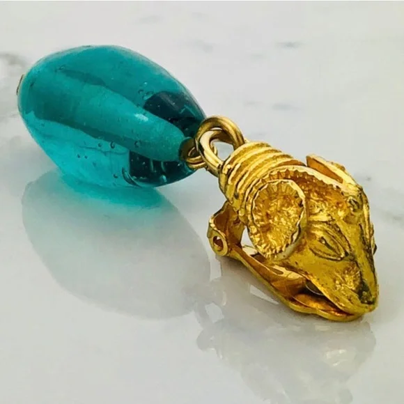 RARE VTG 80s Liza O Etruscan Ram Head Teal Colored Hand Blown Art Glass Earrings - Picture 6 of 9
